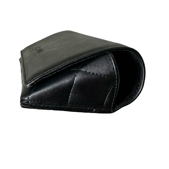 Authentic CHANEL Large Quilted Leather Oversized Sunglasses Case - Picture 11 of 13